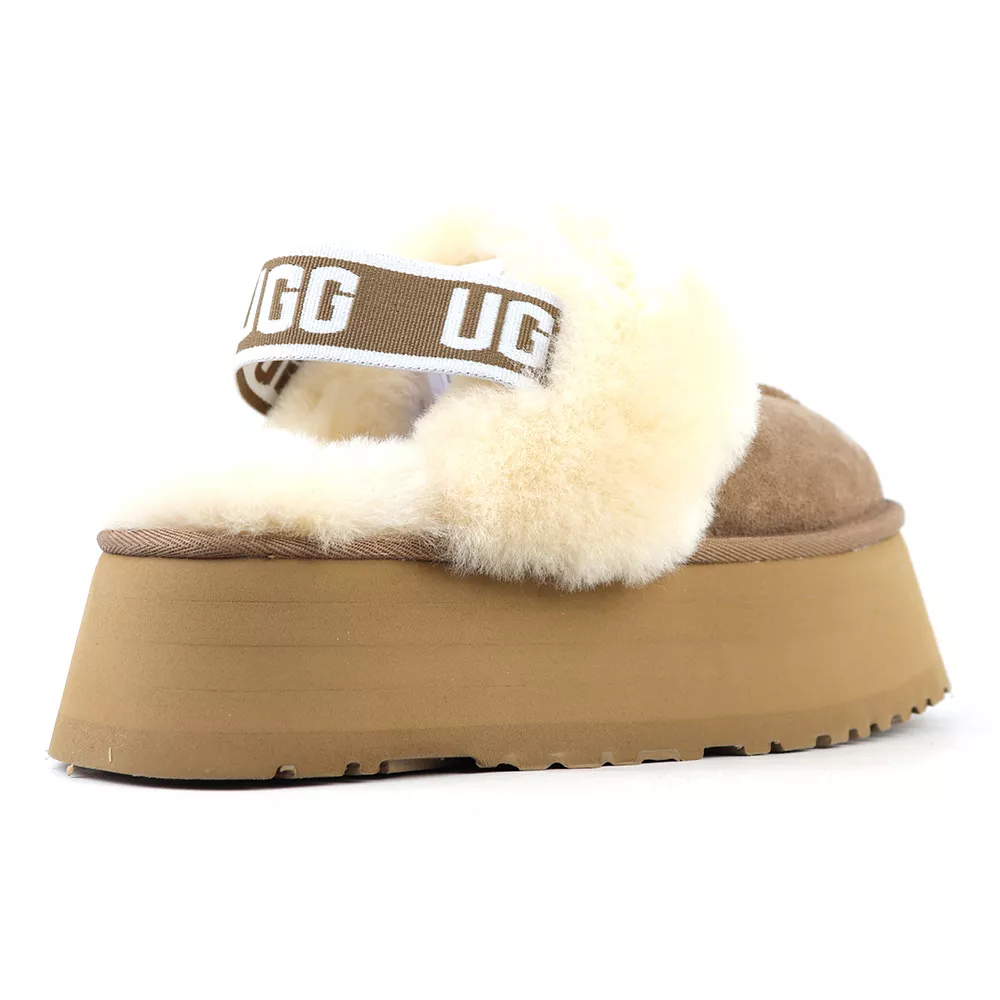UGG SLIDE FUNKETTE PLATFORM SLIPPER CAPPUCCINO UGG SLIDE FUNKETTE PLATFORM SLIPPER CAPPUCCINO