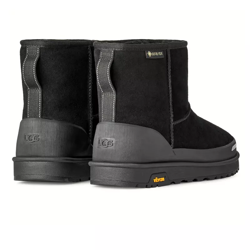 UGG MENS CLASSIC MINI GUARD GTX BOOT BLACK UGG MENS CLASSIC MINI GUARD GTX BOOT BLACK