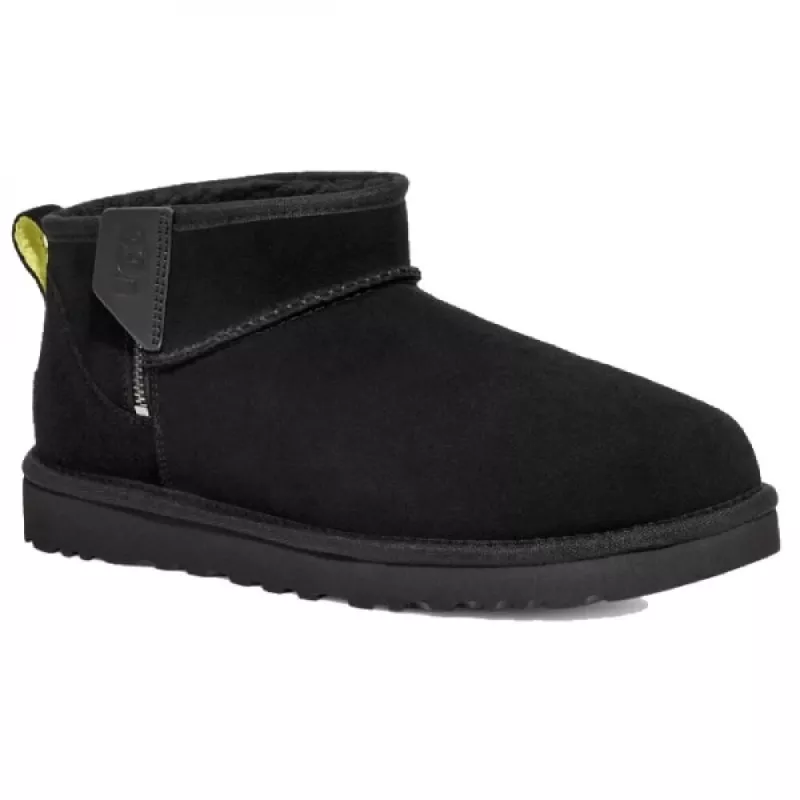 UGG MENS CLASSIC ULTRA MINI ZIP BOOT BLACK UGG MENS CLASSIC ULTRA MINI ZIP BOOT BLACK