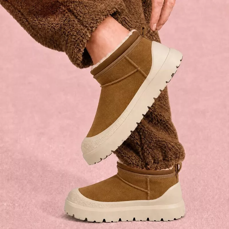 UGG ULTRA MINI WEATHER HYBRID WHITECAP UGG ULTRA MINI WEATHER HYBRID WHITECAP